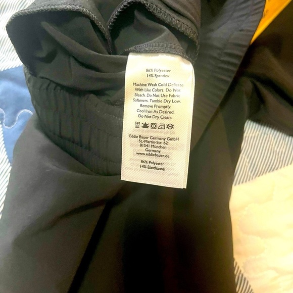 NWT Eddie Bauer Women’s Black Capris - Med - Picture 5 of 9